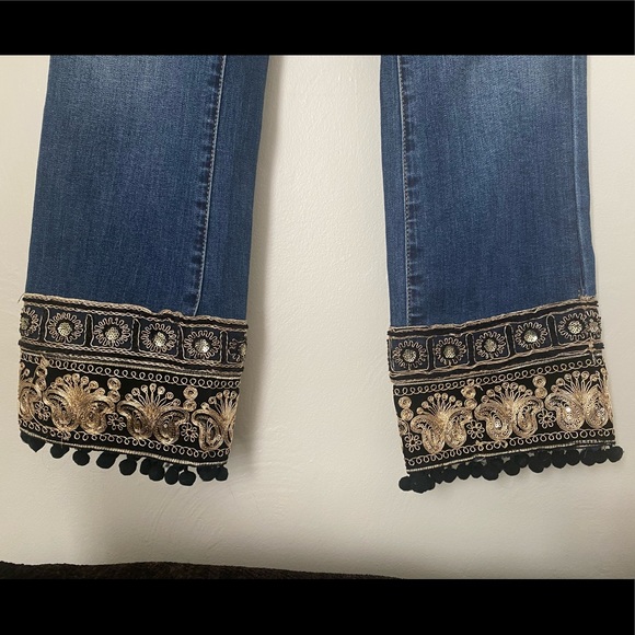 🎉HP🎉 BLANK-NYC Kickflare Denim Jeans - Picture 4 of 5